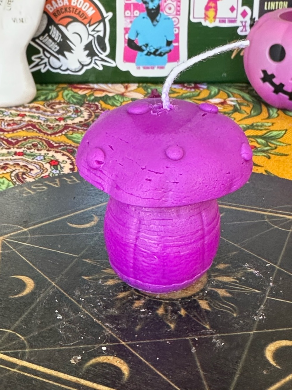 Mooncap Oracle Candle